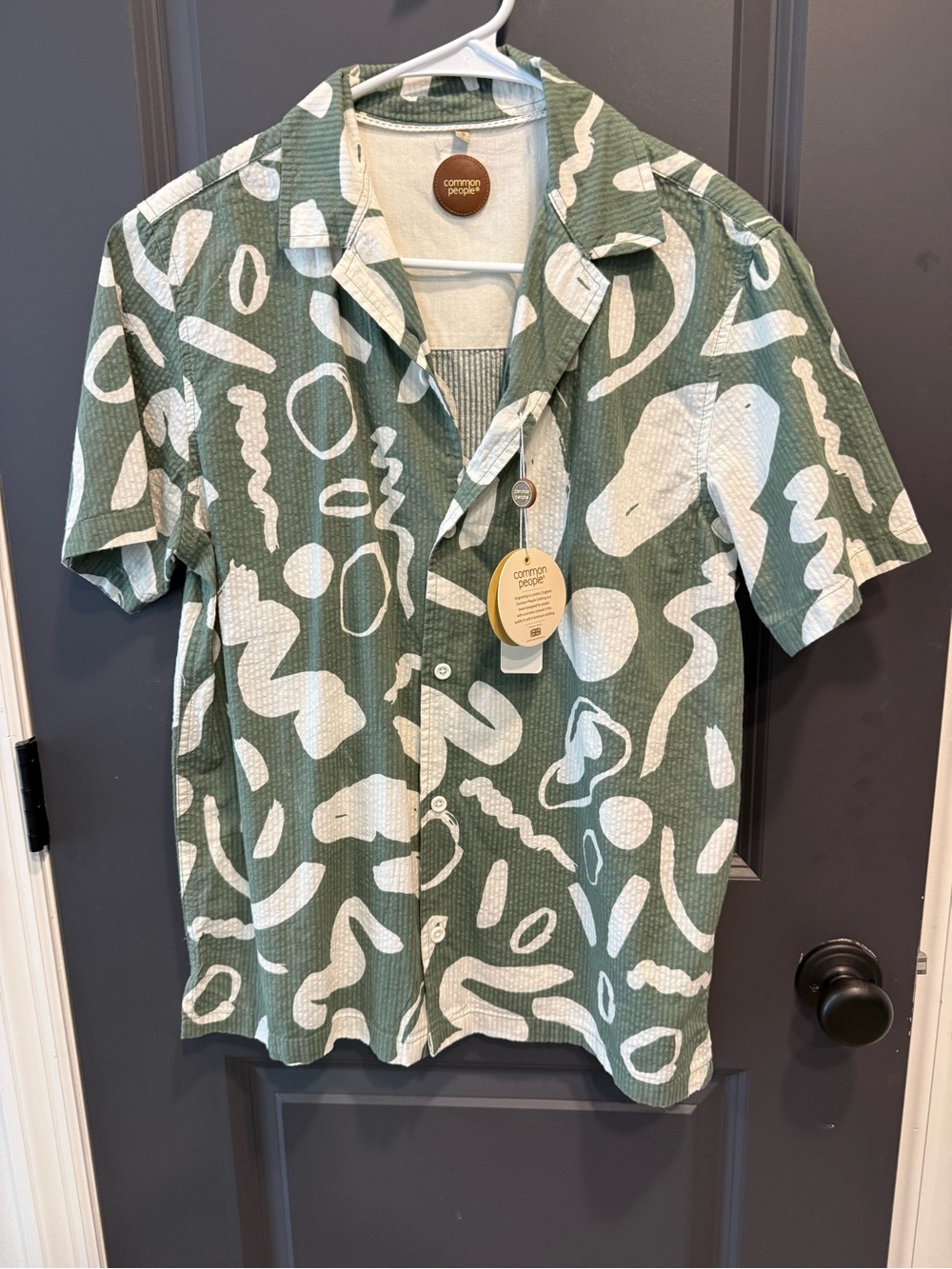 Common People Men's Green & White Abstract Short-Sleeve Button Shirt